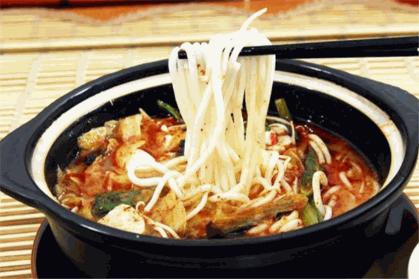 沸百味云南过桥米线